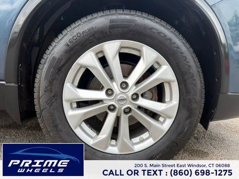 Used 2014 Nissan Rogue SV w/ SV Premium Package AWD/4WD image 27