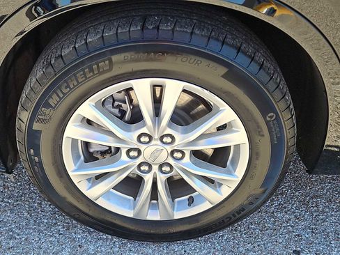 Used 2025 Cadillac XT6 Luxury FWD image 12