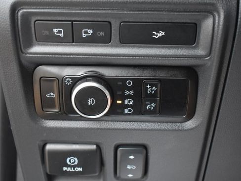 Used 2023 Ford F150 Lariat AWD/4WD image 31