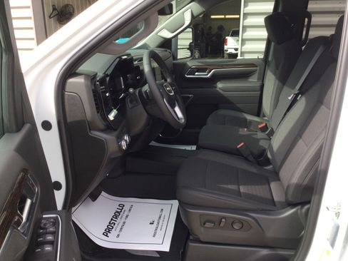 New 2026 GMC Sierra 3500 SLE w/ SLE Value Package image 9