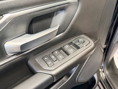 New 2026 RAM 1500 4x4 Crew Cab image 19