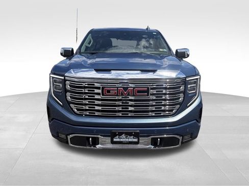 Used 2025 GMC Sierra 1500 Denali w/ Denali Reserve Package AWD/4WD image 29