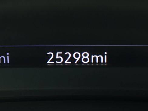 Used 2023 Cadillac XT4 Sport w/ Technology Package image 35