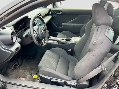 Used 2023 Toyota GR86 w/ ALL Weather Mat Package (TMS) RWD image 20