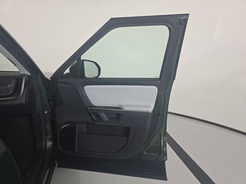 Used 2024 Rivian R1S Adventure AWD/4WD image 18