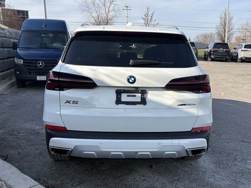 Used 2025 BMW X5 xDrive50e image 5