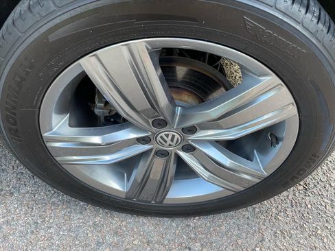 Used 2020 Volkswagen Tiguan SEL w/ 3rd Row Seat Package AWD/4WD image 10