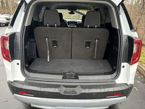 Used 2023 GMC Acadia SLE image 24
