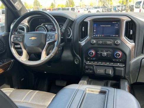 Used 2020 Chevrolet Silverado 2500 High Country w/ Technology Package AWD/4WD image 24