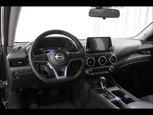 Used 2024 Nissan Sentra SV FWD image 6