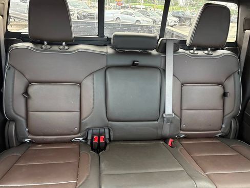 Used 2024 GMC Sierra 1500 Denali w/ Denali Reserve Package AWD/4WD image 10
