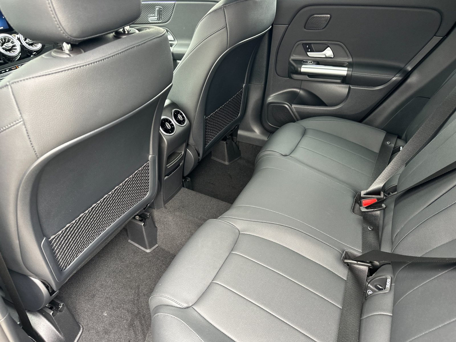 Used 2025 Mercedes-Benz GLA 250 image 12