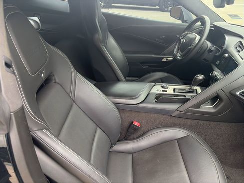 Used 2016 Chevrolet Corvette Z06 w/ 3LZ Preferred Equipment Group RWD image 9