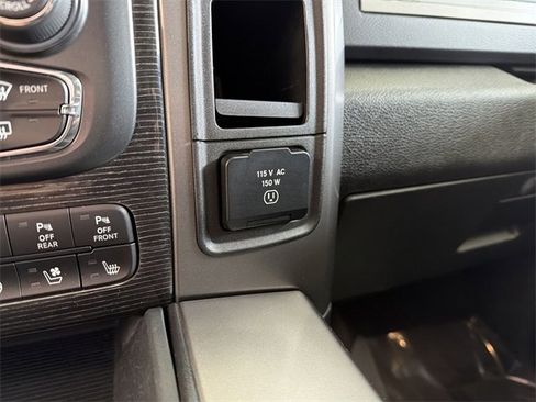 Used 2017 RAM 1500 Limited image 29