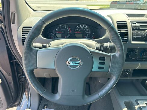 Used 2008 Nissan Frontier SE w/ SE Value Truck Pkg AWD/4WD image 20