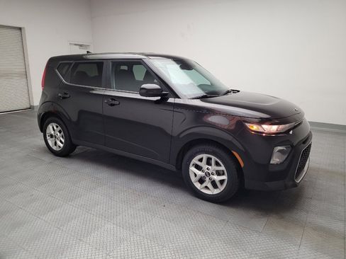 Used 2021 Kia Soul S image 11