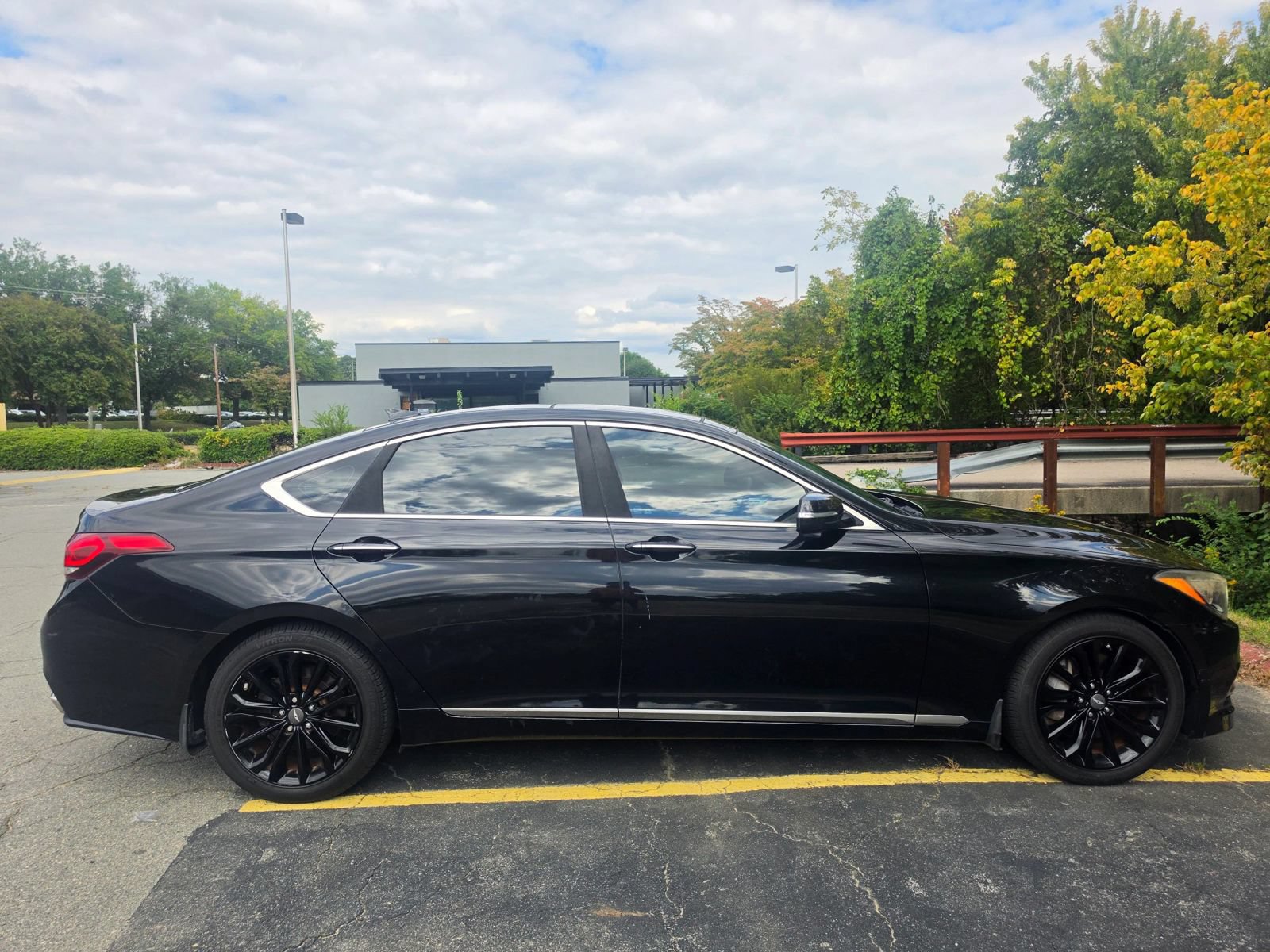 Used 2017 Genesis G80 3.8 w/ Option Group 02 RWD image 8
