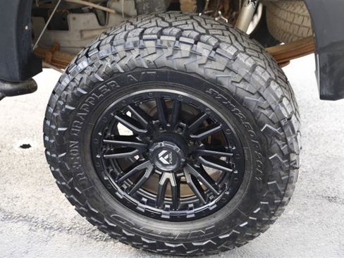 Used 2013 Ford F250 Lariat image 23