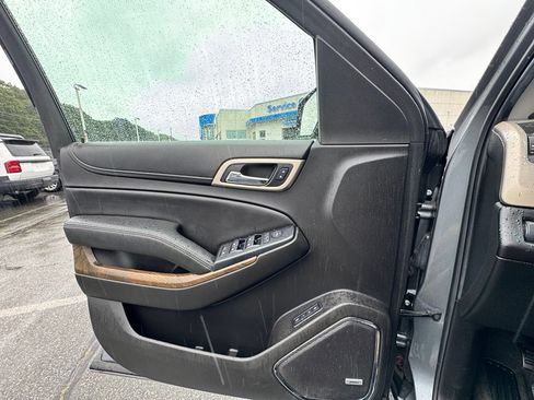 Used 2018 GMC Yukon Denali w/ Denali Ultimate Package AWD/4WD image 18