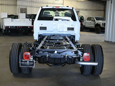New 2026 Ford F600 2WD Regular Cab Super Duty image 6