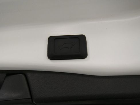 Used 2022 Toyota RAV4 XSE image 33