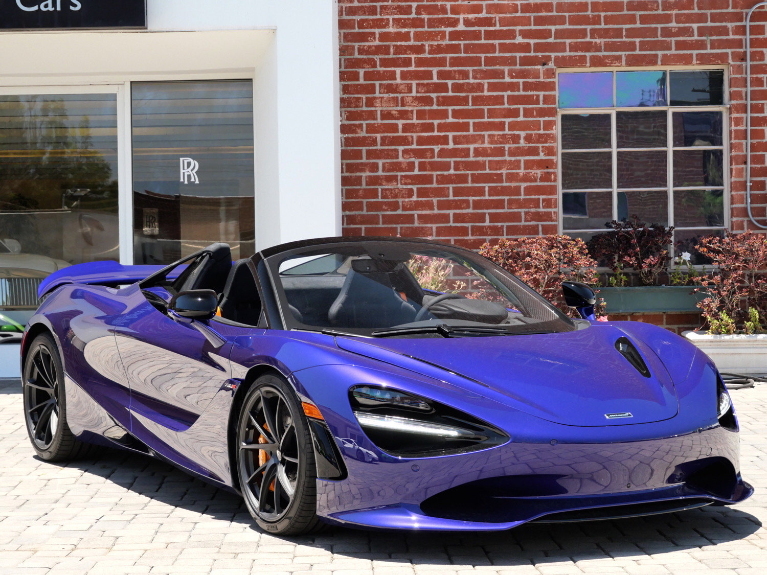 Used 2024 McLaren 750S Spider RWD image 1