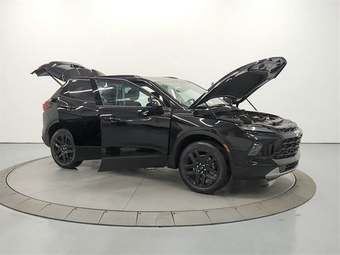 New 2026 Chevrolet Blazer LT w/ Convenience Package image 9