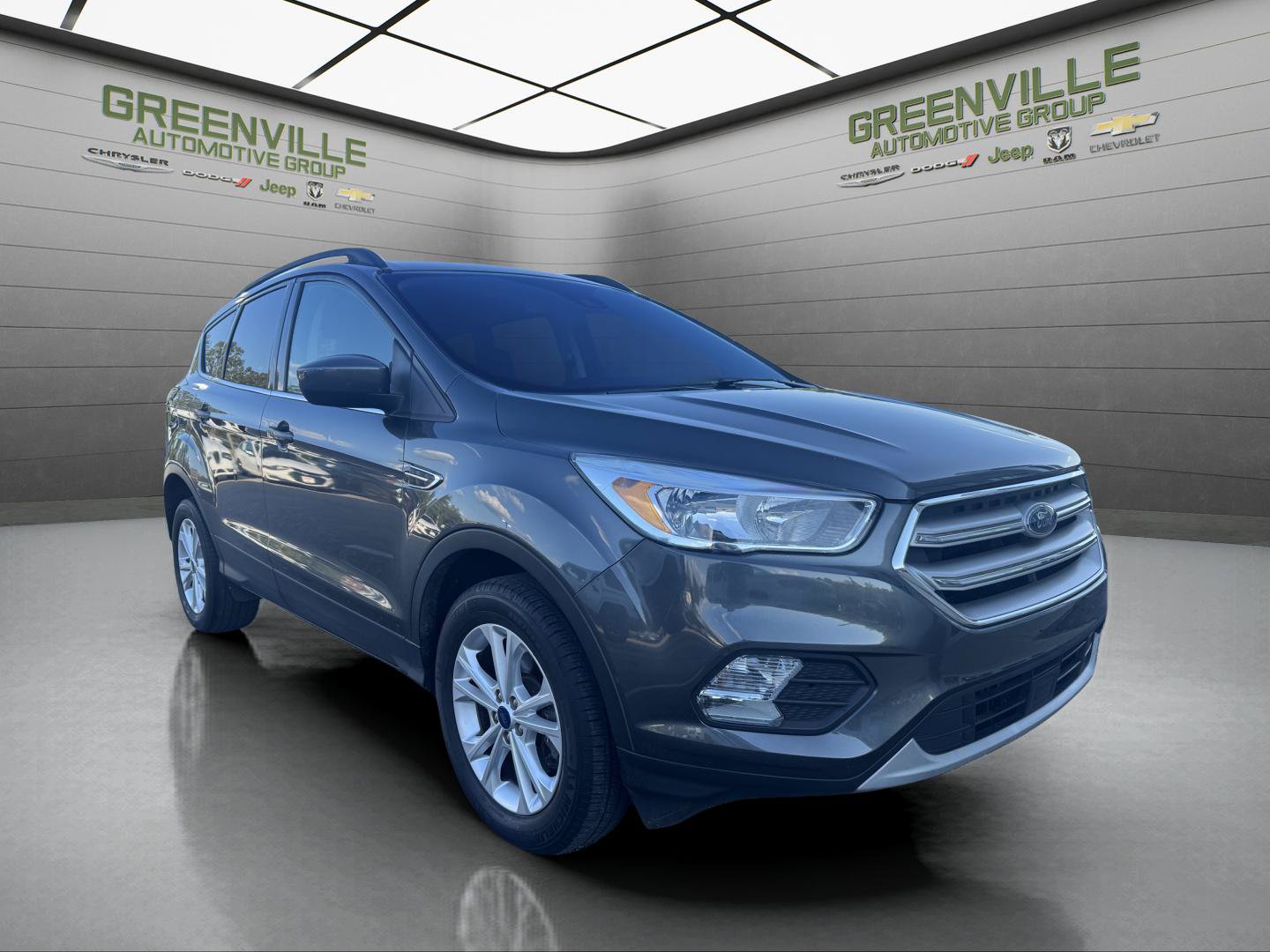 Used 2018 Ford Escape SE w/ Ford Safe & Smart Package AWD/4WD image 8