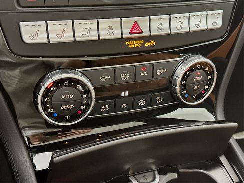 Used 2017 Mercedes-Benz SL 550 image 17