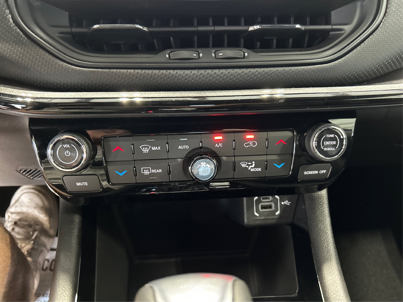 New 2026 Jeep Compass Limited AWD/4WD image 26