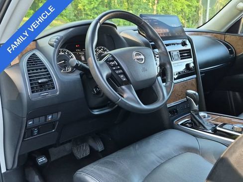 Used 2022 Nissan Armada SL w/ Captain's Chairs Package AWD/4WD image 29
