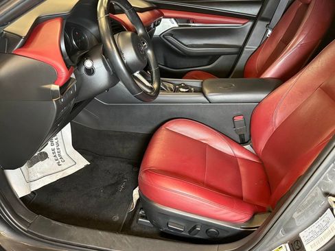 Used 2019 MAZDA MAZDA3 AWD Hatchback w/ Premium Pkg image 19