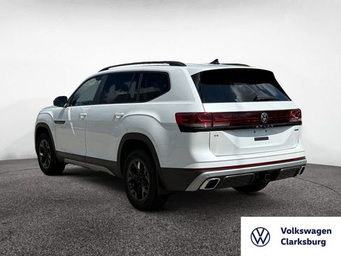New 2026 Volkswagen Atlas Peak Edition image 3