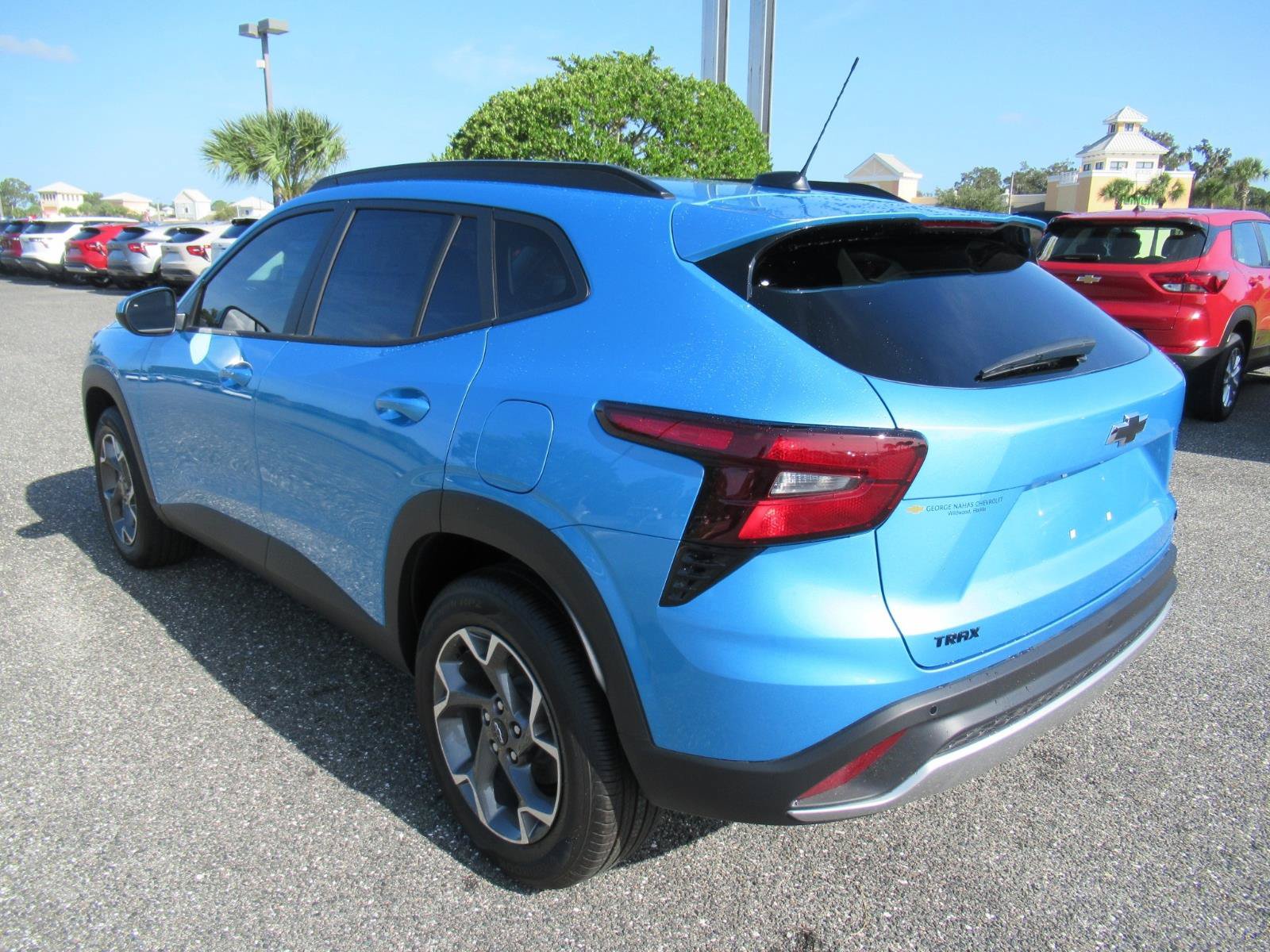 New 2026 Chevrolet Trax LT w/ Driver Confidence Package FWD image 5
