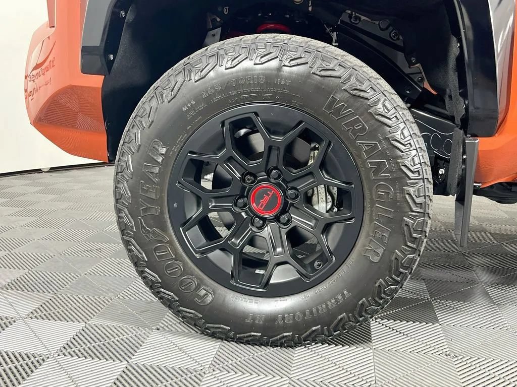 Used 2024 Toyota Tacoma TRD Pro AWD/4WD image 33
