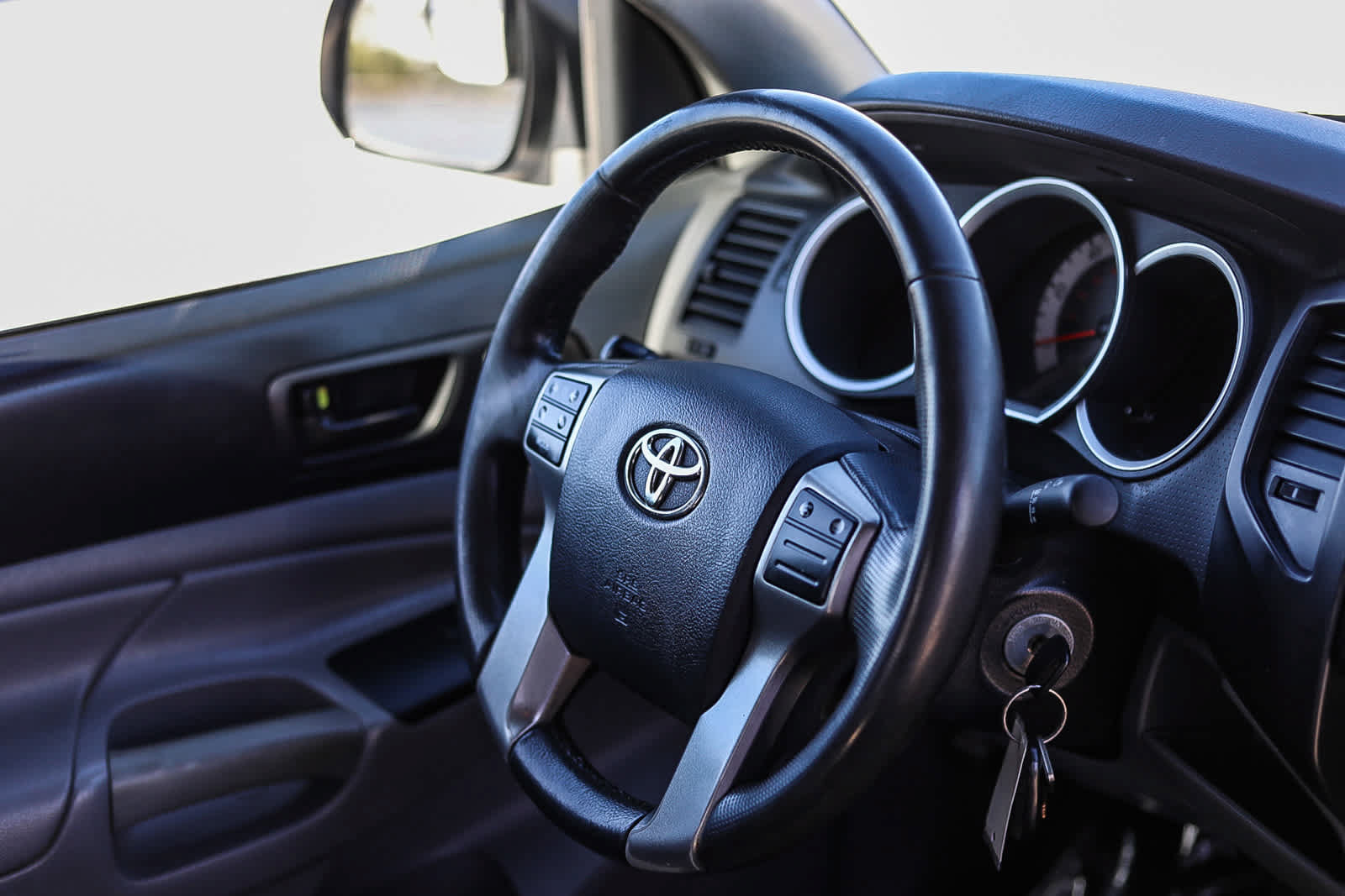 Used 2013 Toyota Tacoma 2WD Access Cab w/ Convenience Pkg image 18