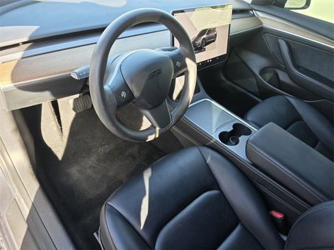 Used 2022 Tesla Model 3 Long Range image 11