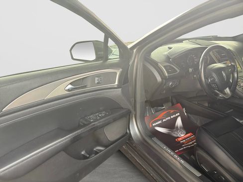 Used 2019 Lincoln MKZ Premiere AWD/4WD image 11