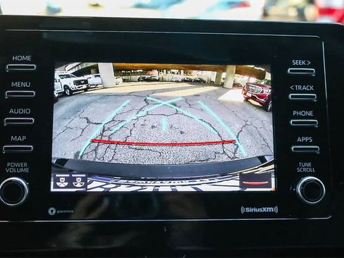 Used 2022 Toyota Camry SE image 24