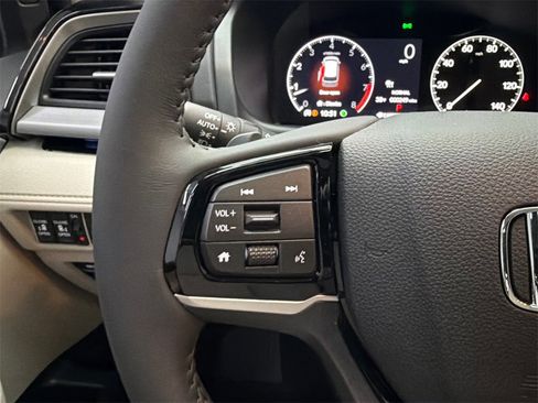 Used 2026 Honda Odyssey Touring image 28