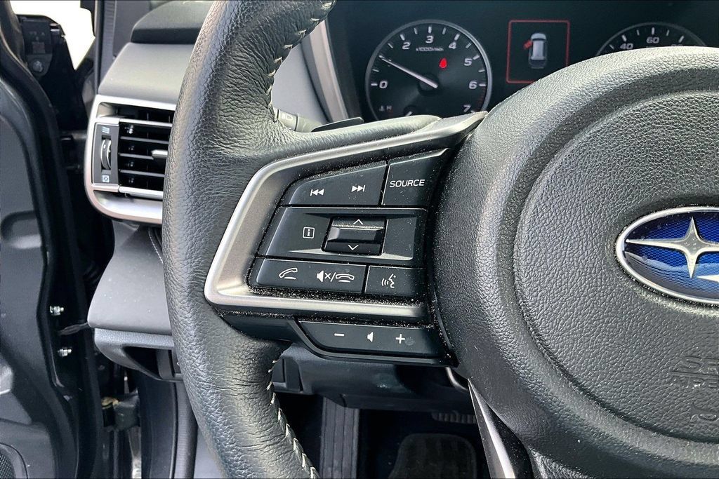 Certified 2025 Subaru Outback Limited AWD/4WD image 10