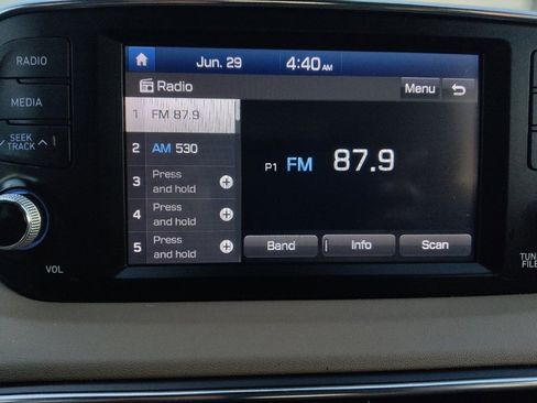 Used 2019 Hyundai Santa Fe SE w/ Cargo Package FWD image 25