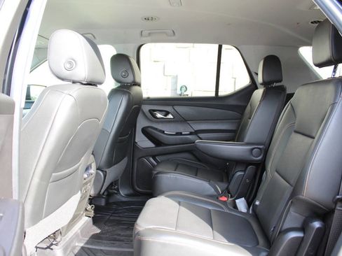 Used 2019 Chevrolet Traverse LT w/ LT Premium Package image 13