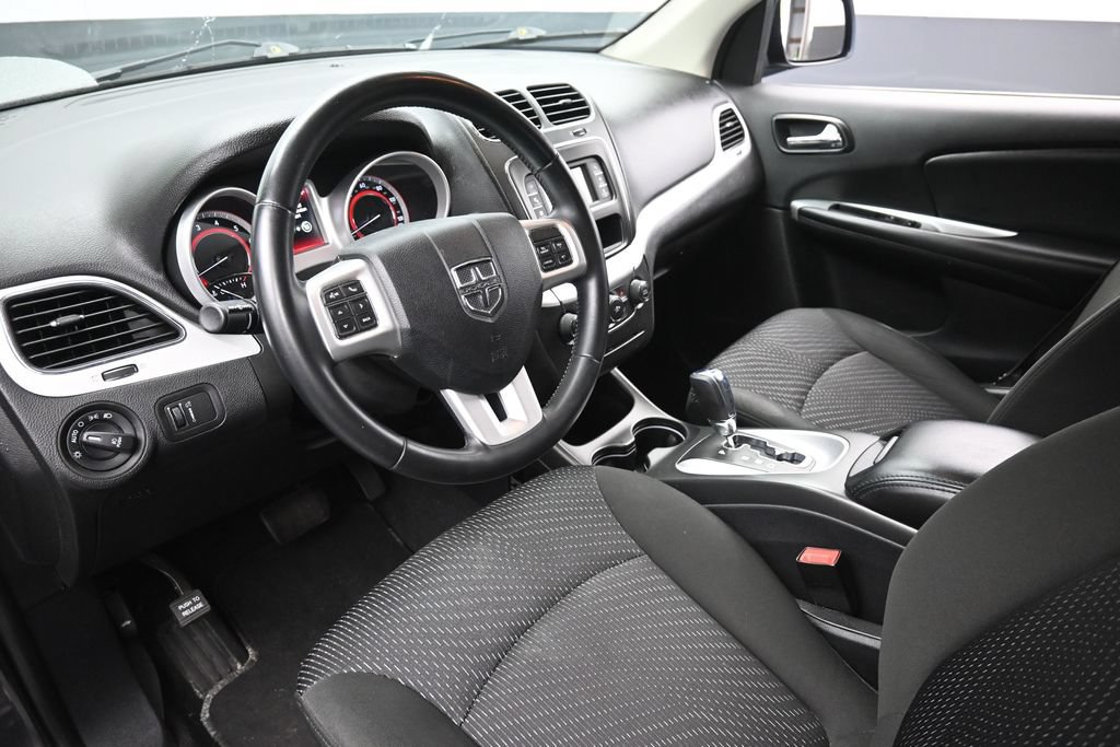 Used 2019 Dodge Journey SE w/ Connectivity Group FWD image 18