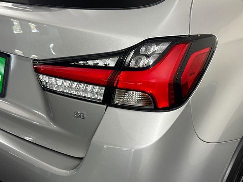 Used 2020 Mitsubishi Outlander Sport SE AWD/4WD image 34