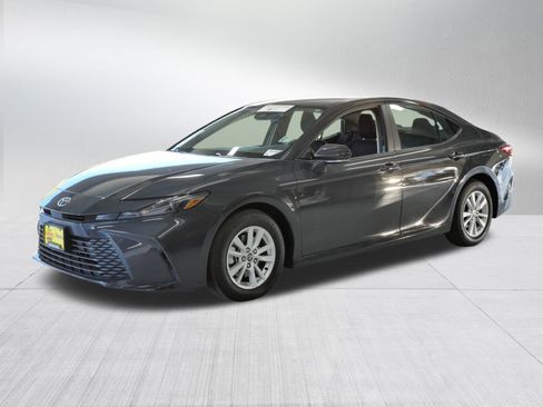 Certified 2025 Toyota Camry LE image 3