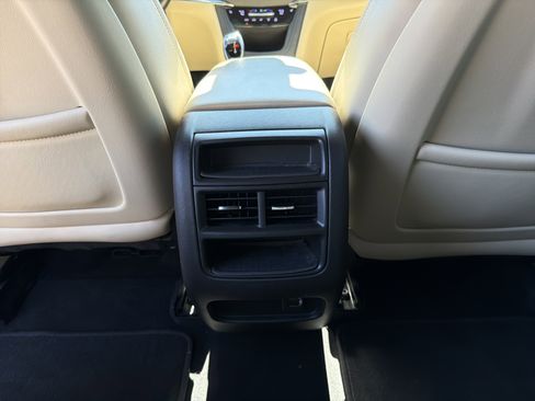 Used 2019 Cadillac XT5 Luxury image 26