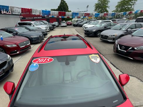 Used 2015 Volkswagen Golf SE image 22