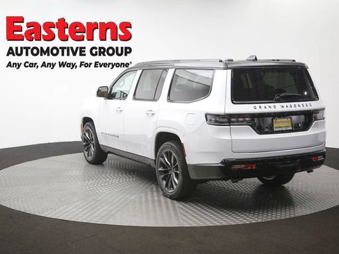Used 2025 Jeep Grand Wagoneer Series III w/ Rear Seat Video Group 1 AWD/4WD image 70