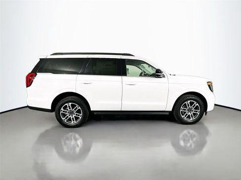 New 2026 Ford Expedition Active AWD/4WD image 8